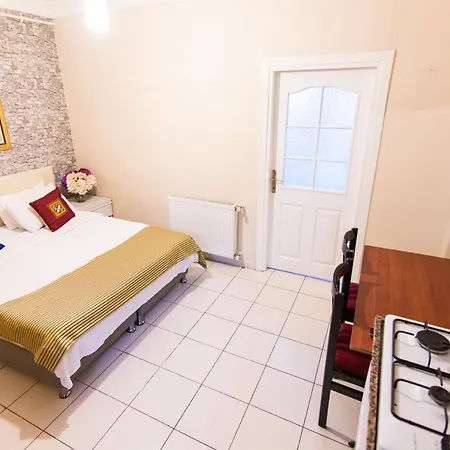 White Palace Aparthotel